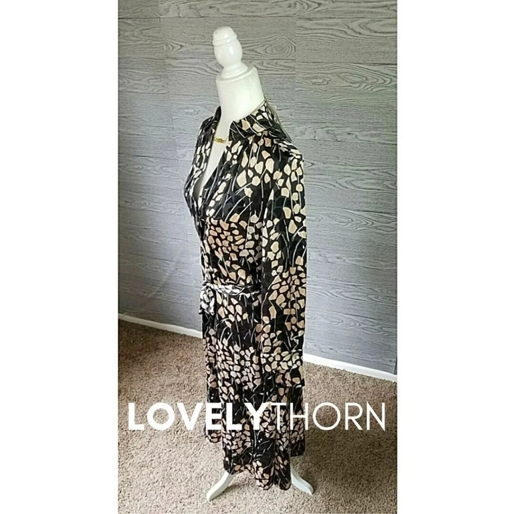 H&M // ltd ed richard allan collaboration satin printed belted dress - Picture 8 of 16